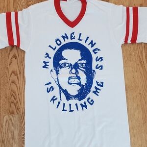 Britney Tee with Red Collar